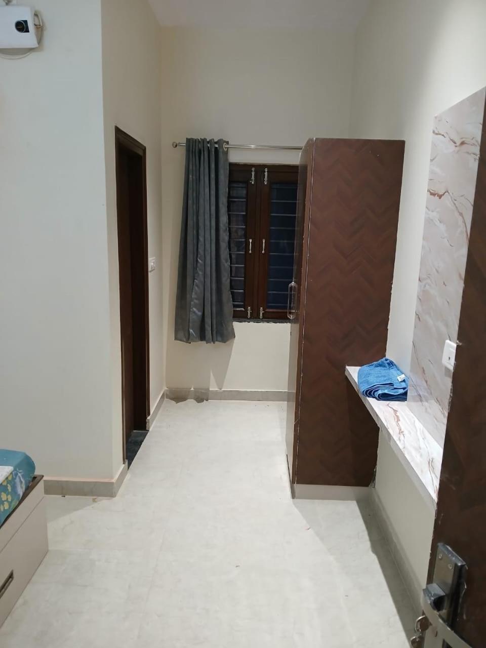 Hotel Jaipur In, Jatipura Parikrama Marg Near Mukharvind Temple Govardhan Eksteriør bilde